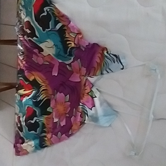 Dress - Picture 7 of 9